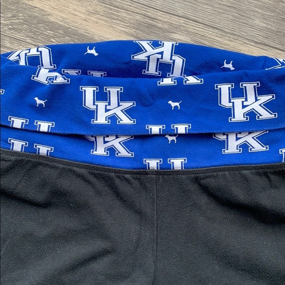 PINK UK yoga pants - Picture 2 of 4